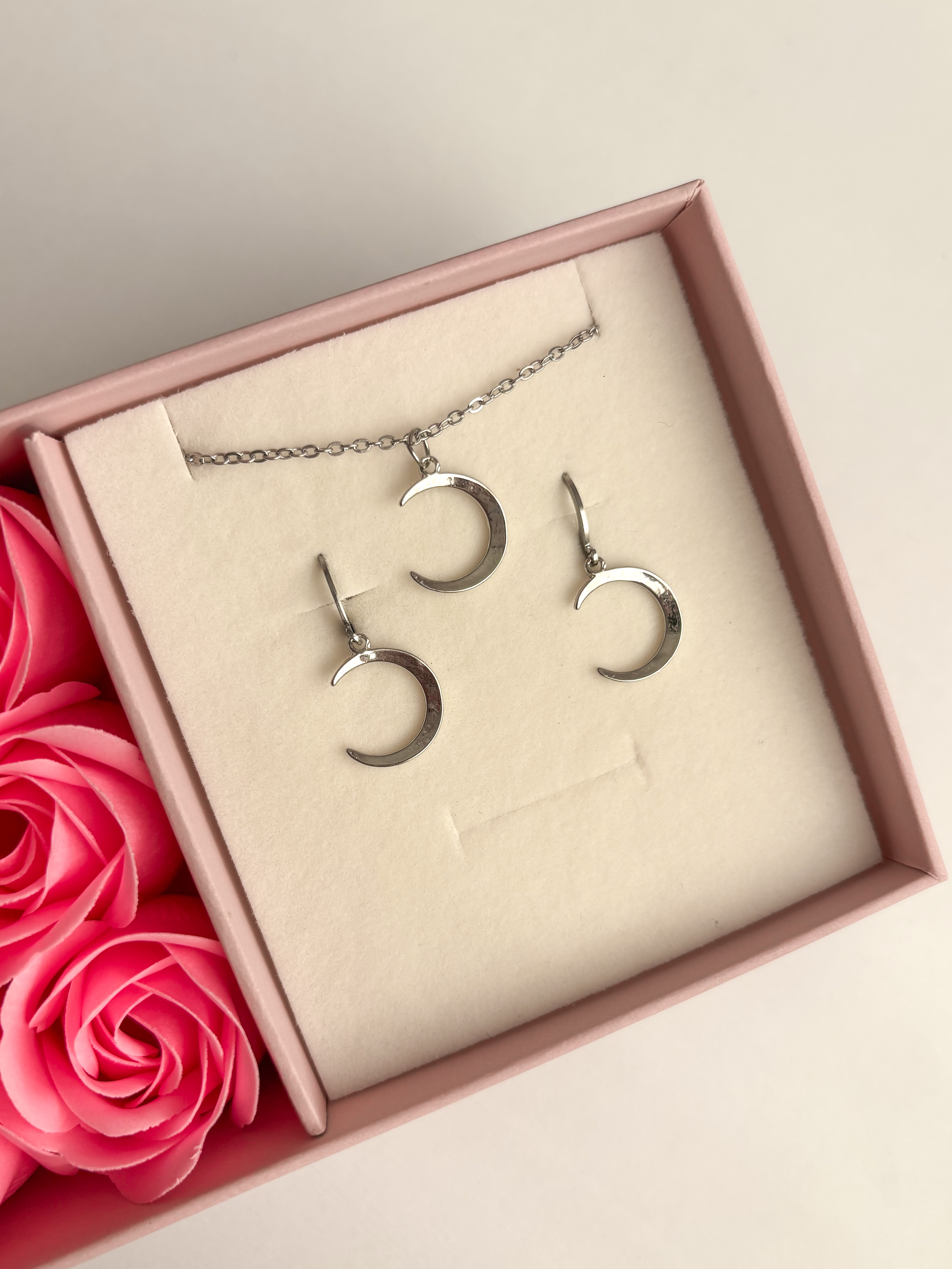 ست گردنبند و گوشواره ماه