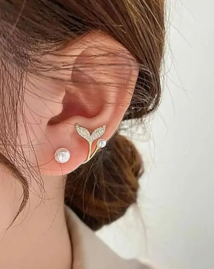 گوشواره دم وال و مروارید طلایی